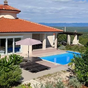  Villa Veglia